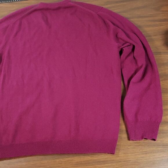 Club Monaco Mens 100% Cashmere Plum V-Neck Sweater Large So Soft! - Picture 9 of 11